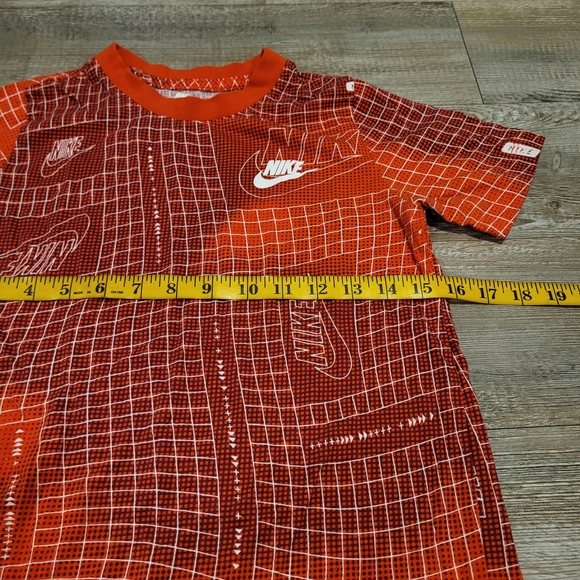 Nike The Nike Tee Youth Boys Graphic Short Sleeve Tee Shirt Size Small Red - Picture 4 of 6